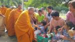 ศูนย์พัฒนาเด็กเล็ก อบต.บ้านแลง (บ้านตะเกราทอง) ร่วมทำบุญตักบ